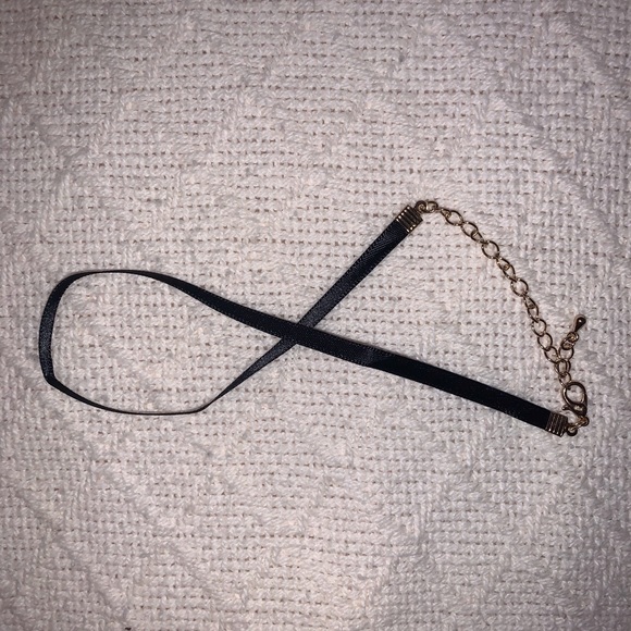 🔥 3/$20 Bracelet and Choker Bundle - Picture 2 of 9